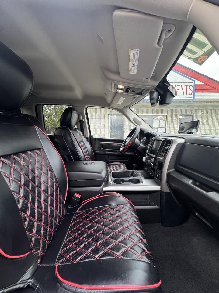 RAM 1500 Sport Quad Cab 4WD 2017