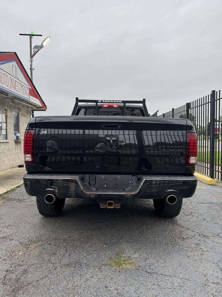 RAM 1500 Sport Quad Cab 4WD 2017