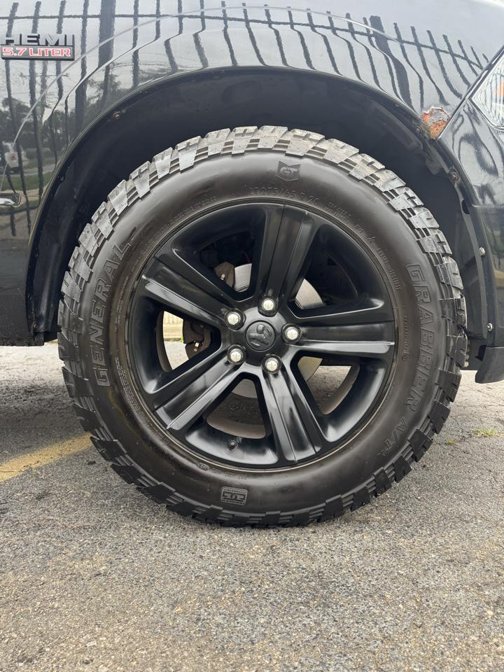 RAM 1500 Sport Quad Cab 4WD 2017