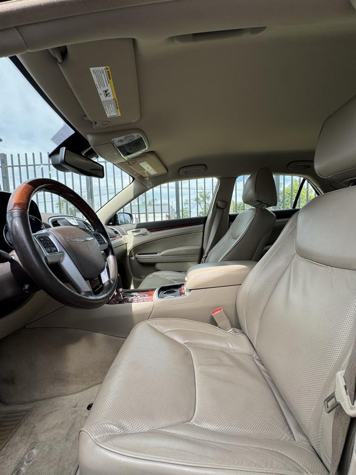 Chrysler 300 C AWD 2011