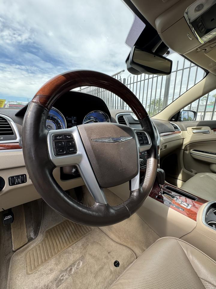 Chrysler 300 C AWD 2011