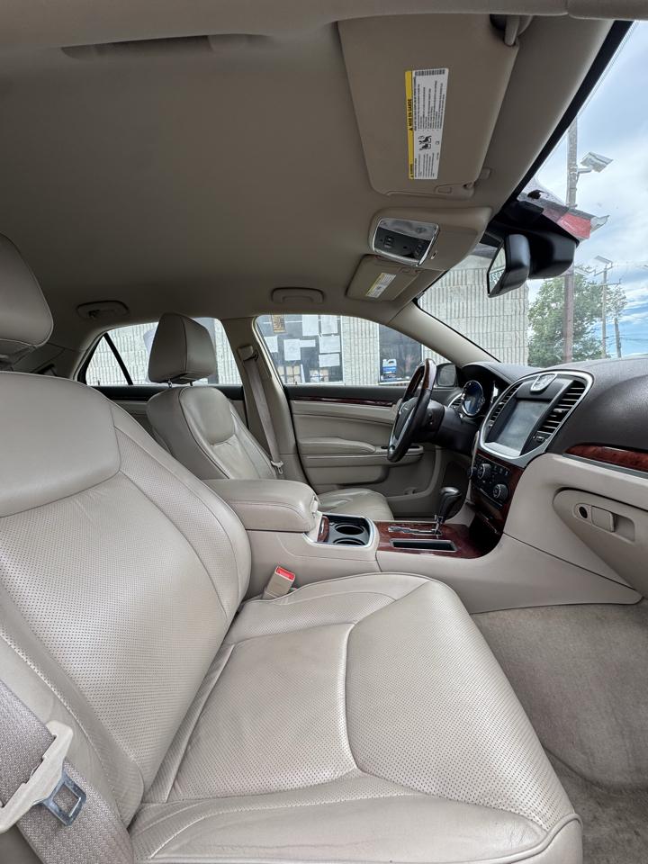 Chrysler 300 C AWD 2011