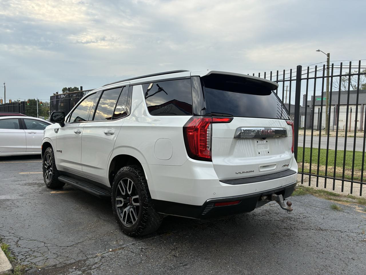 GMC Yukon AT4 2021