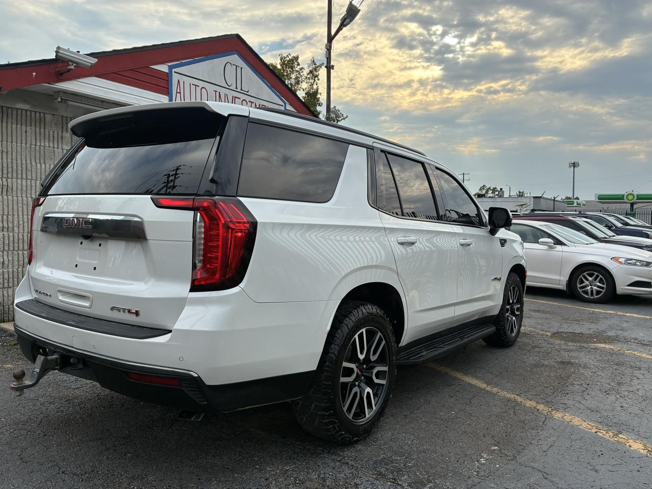 GMC Yukon AT4 2021
