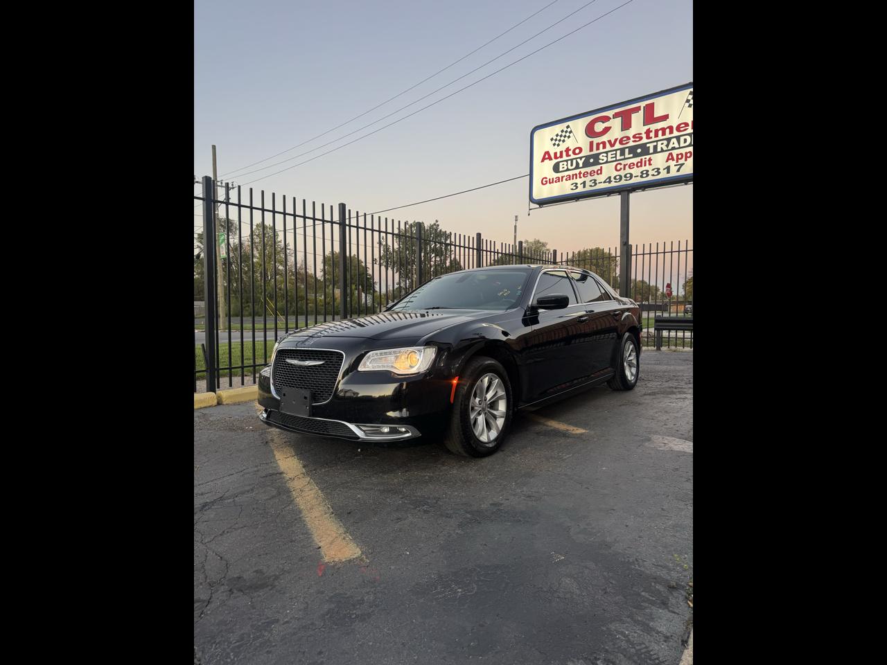 2015 Chrysler 300 Limited RWD