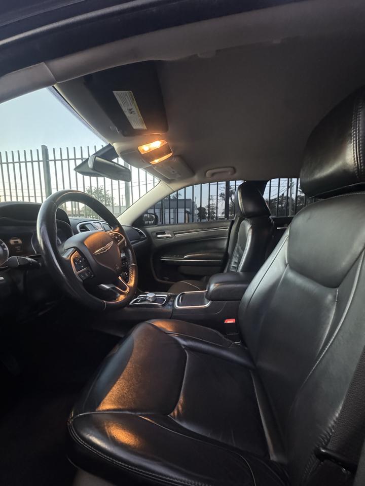Chrysler 300 Limited RWD 2015