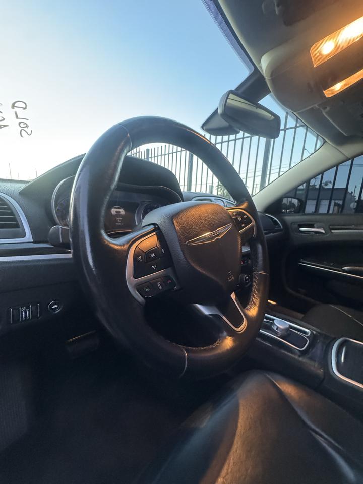 Chrysler 300 Limited RWD 2015