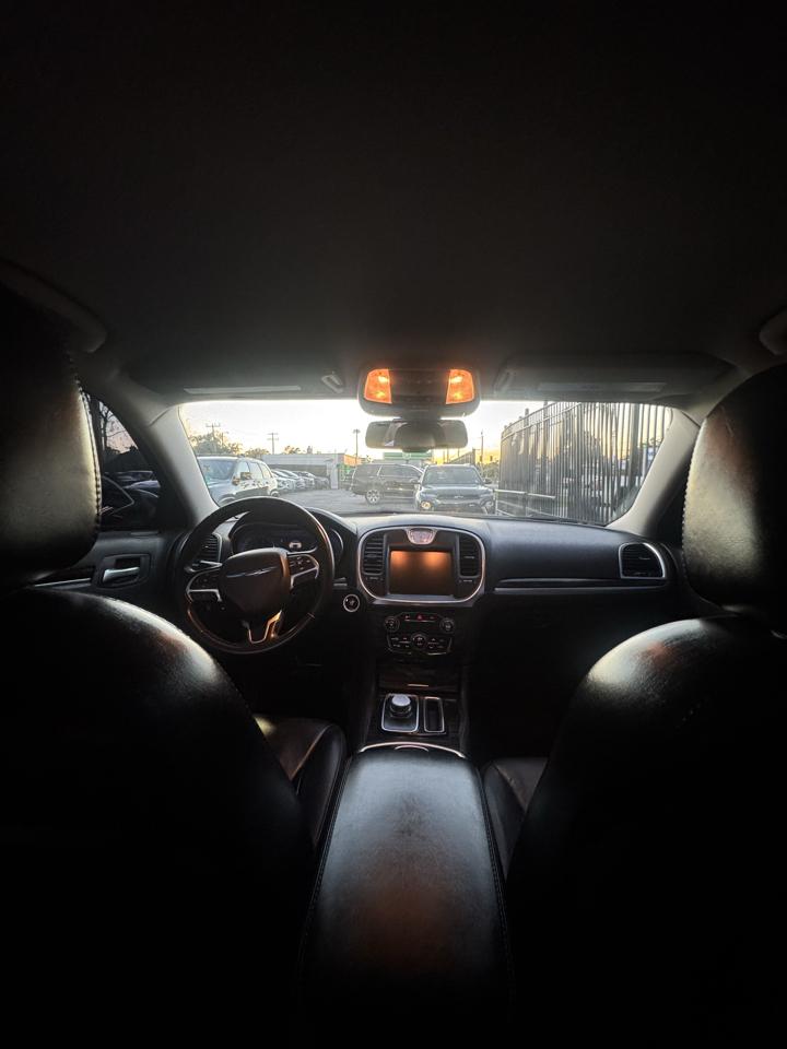 Chrysler 300 Limited RWD 2015