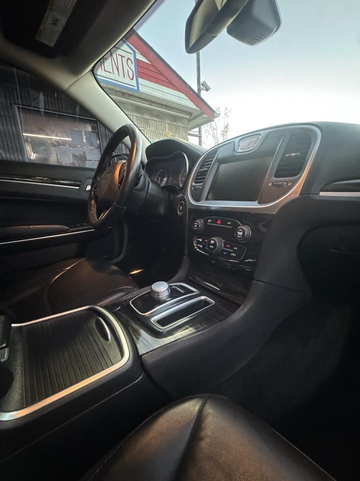 Chrysler 300 Limited RWD 2015