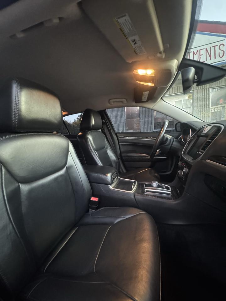 Chrysler 300 Limited RWD 2015