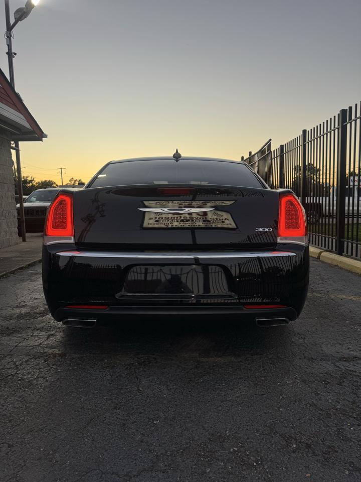 Chrysler 300 Limited RWD 2015