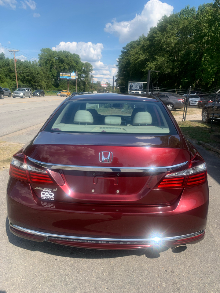 2016 Honda Accord LX photo 4