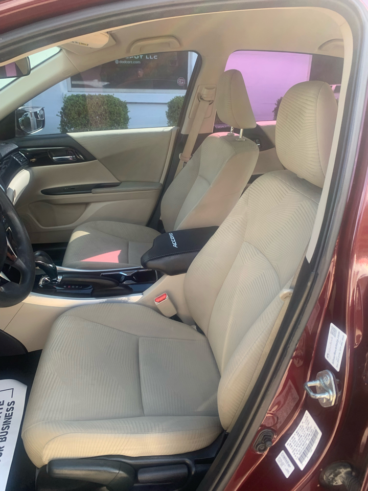 2016 Honda Accord LX photo 6