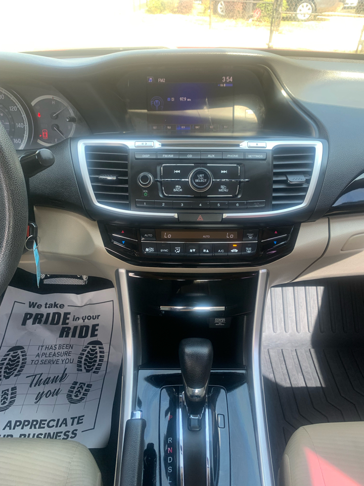 2016 Honda Accord LX photo 10