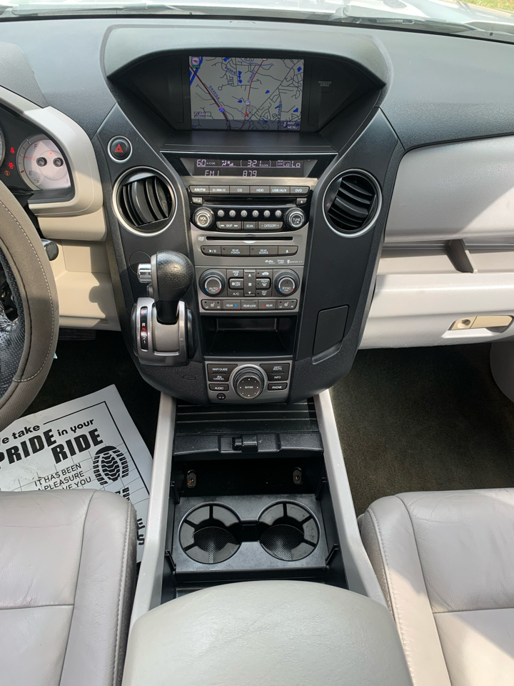 2015 Honda Pilot Touring photo 11