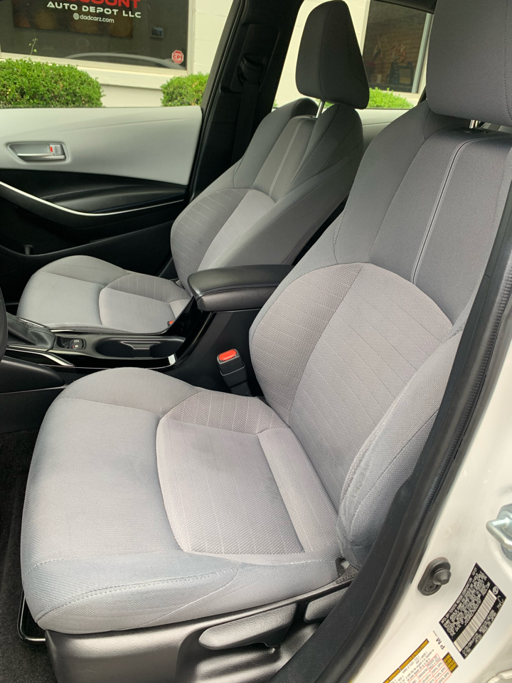 2022 Toyota Corolla SE photo 7