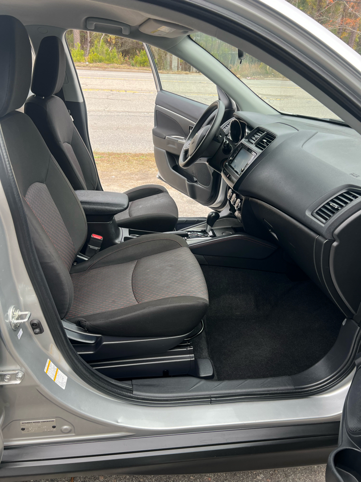 Mitsubishi Outlander Sport 2.0 ES 5M 2018