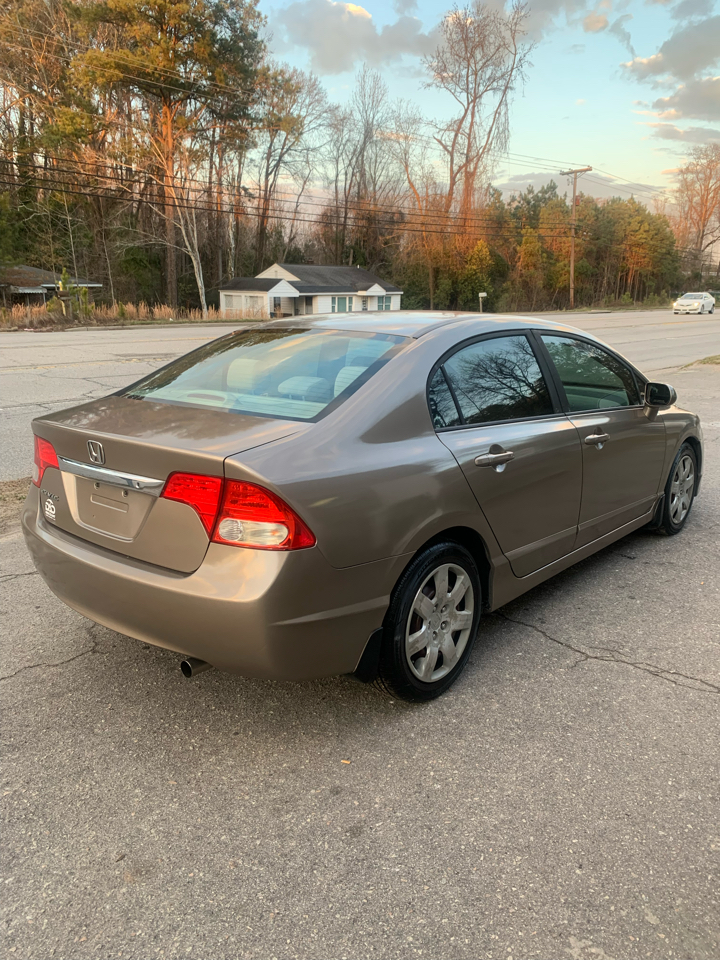Honda Civic LX Sedan 5-Speed AT 2010