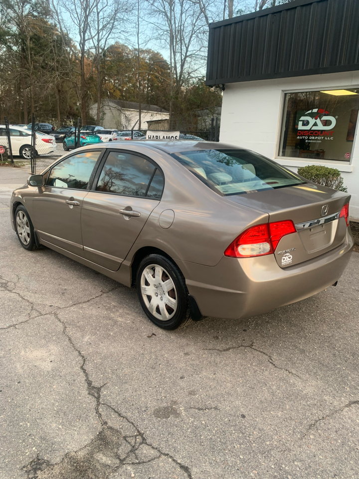 Honda Civic LX Sedan 5-Speed AT 2010