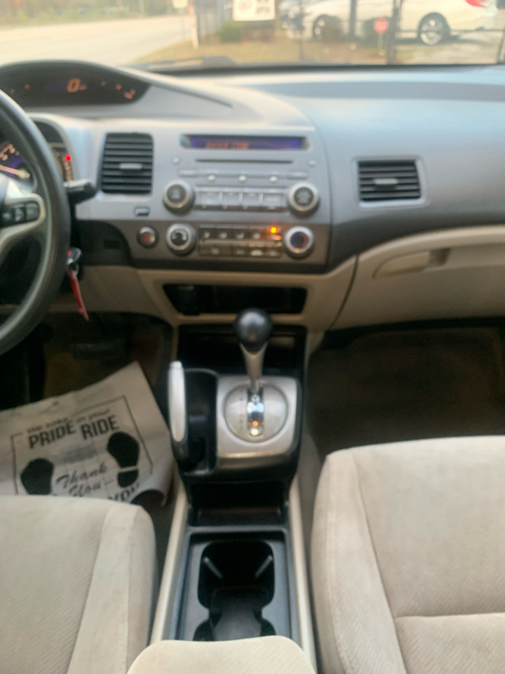 Honda Civic LX Sedan 5-Speed AT 2010