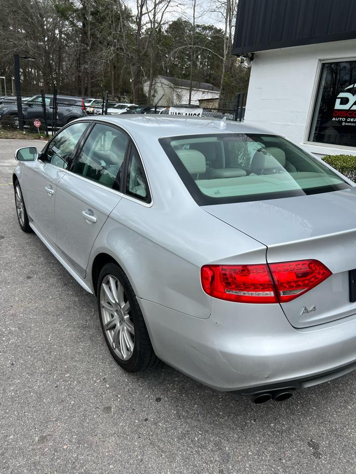 Audi A4 2.0T Sedan quattro Tiptronic 2012