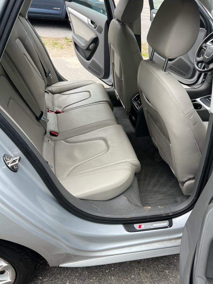 Audi A4 2.0T Sedan quattro Tiptronic 2012