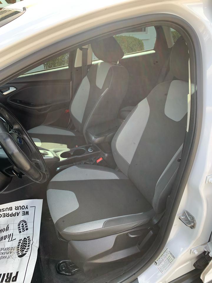 Ford Focus 5dr HB SE 2014