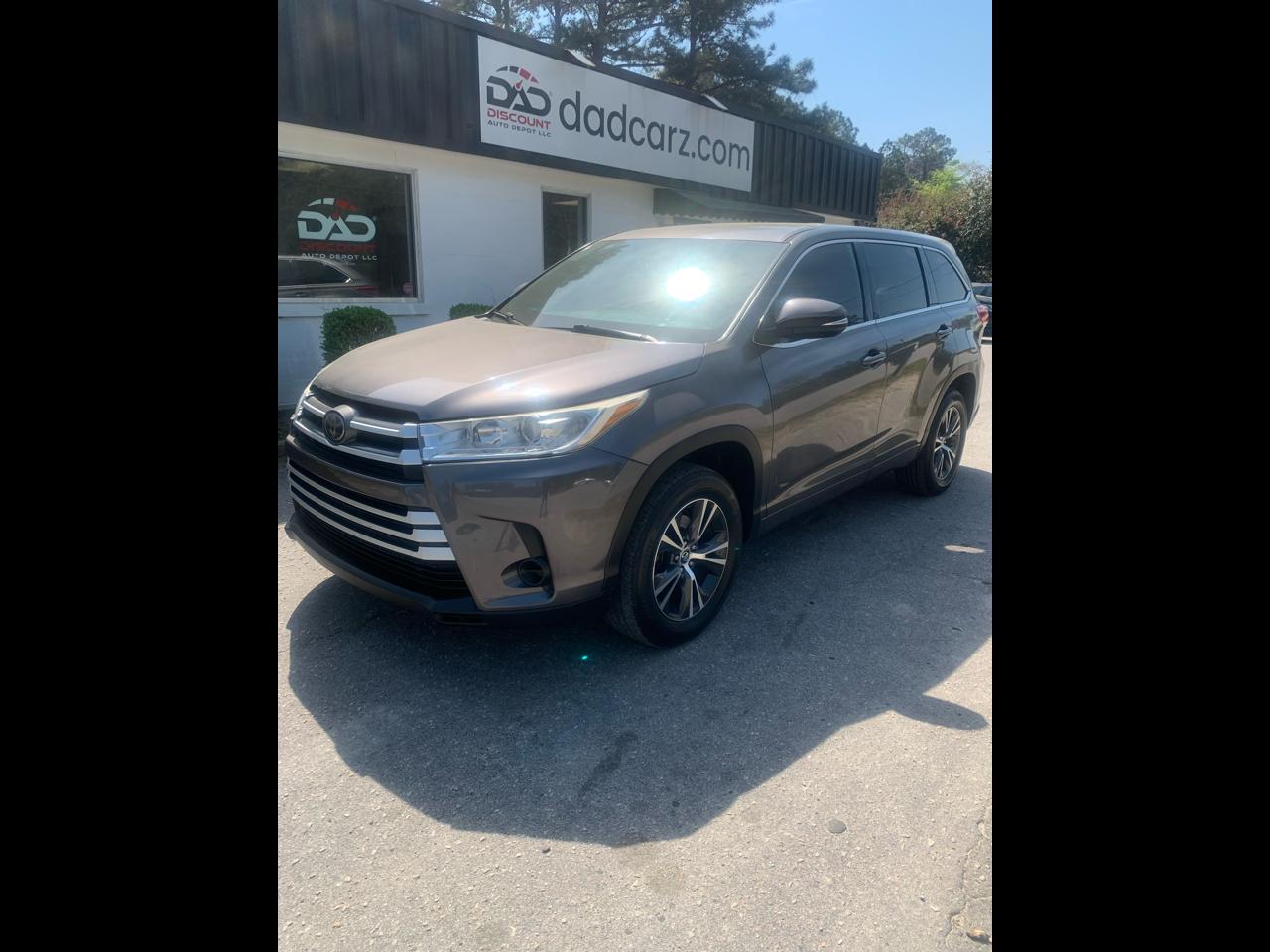 Toyota Highlander LE V6 FWD (Natl) 2018
