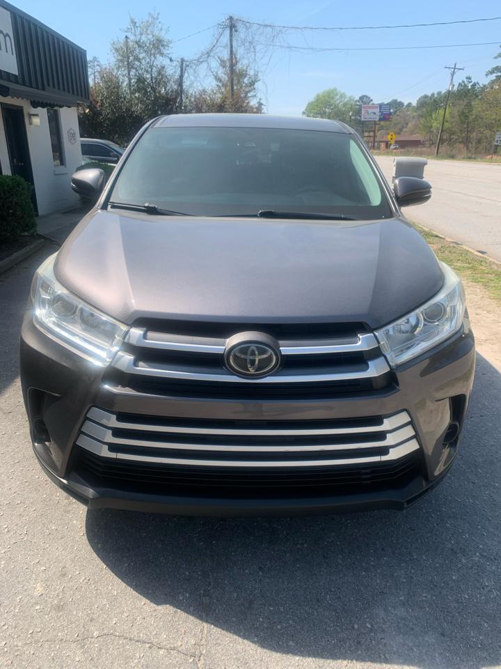 Toyota Highlander LE V6 FWD (Natl) 2018