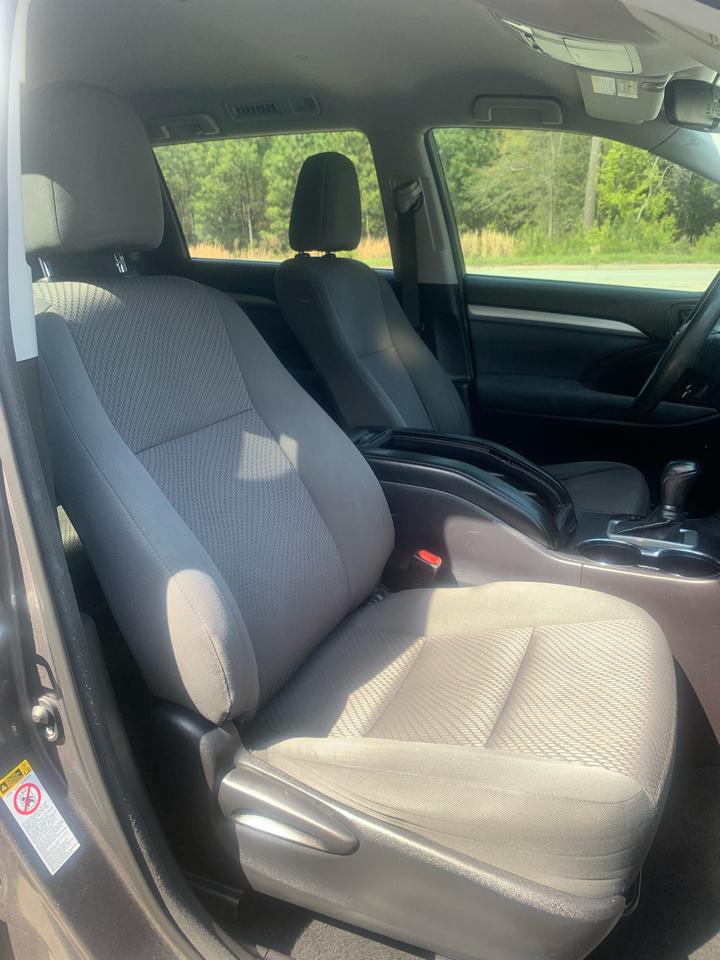 Toyota Highlander LE V6 FWD (Natl) 2018