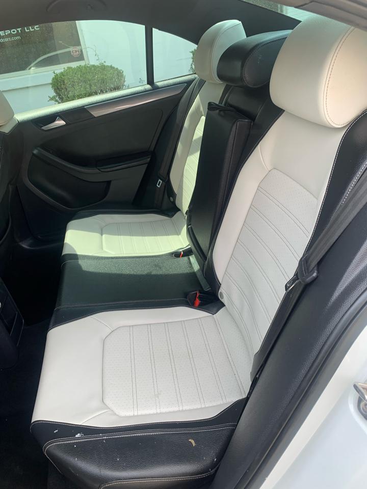 Volkswagen Jetta Sedan 4dr Auto 1.8T Sport PZEV 2016