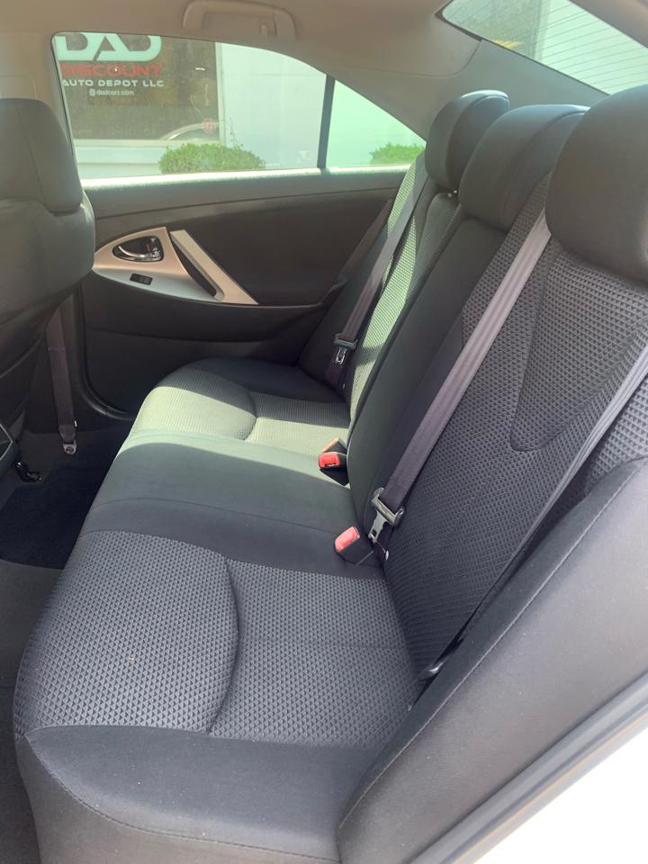 Toyota Camry 4dr Sdn I4 Man (Natl) 2009