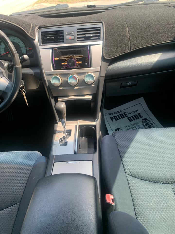 Toyota Camry 4dr Sdn I4 Man (Natl) 2009