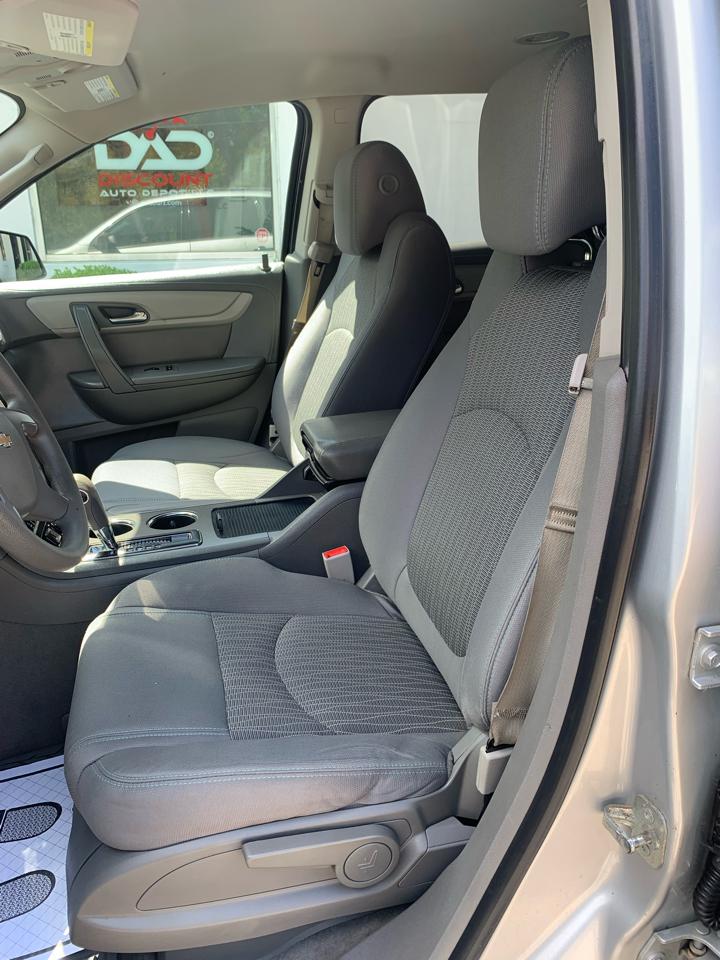 Chevrolet Traverse FWD 4dr LS w/1LS 2017