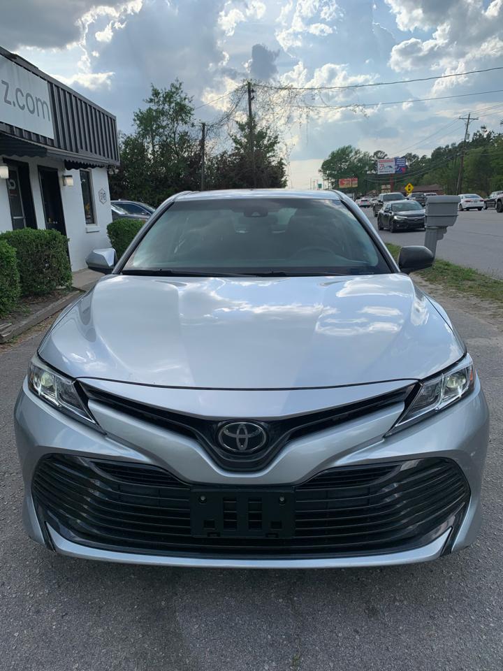 Toyota Camry LE Auto (Natl) 2018
