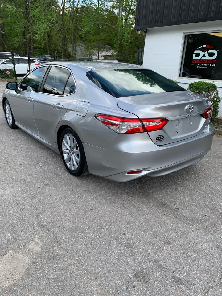 Toyota Camry LE Auto (Natl) 2018
