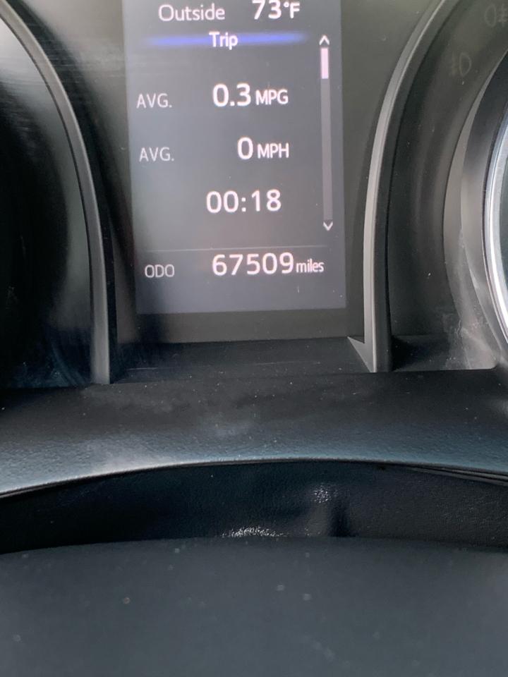 Toyota Camry LE Auto (Natl) 2018