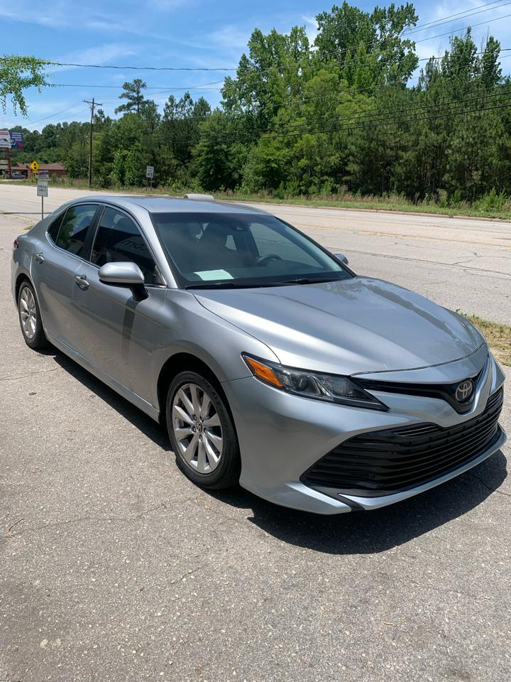Toyota Camry LE Auto (Natl) 2018