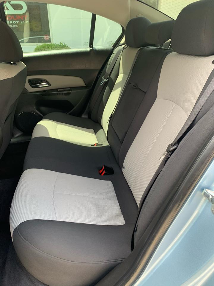 Chevrolet Cruze 4dr Sdn LS 2011