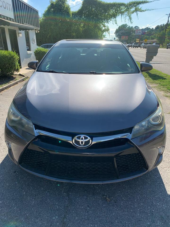 Toyota Camry 4dr Sdn I4 Auto XLE (Natl) 2015