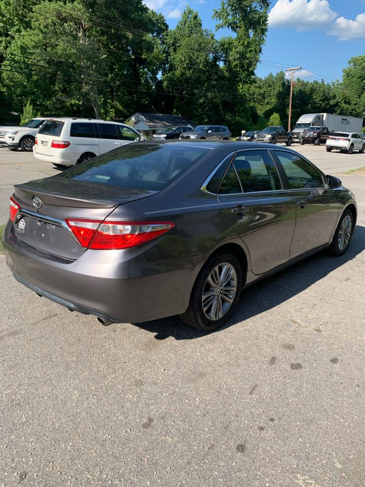 Toyota Camry 4dr Sdn I4 Auto XLE (Natl) 2015
