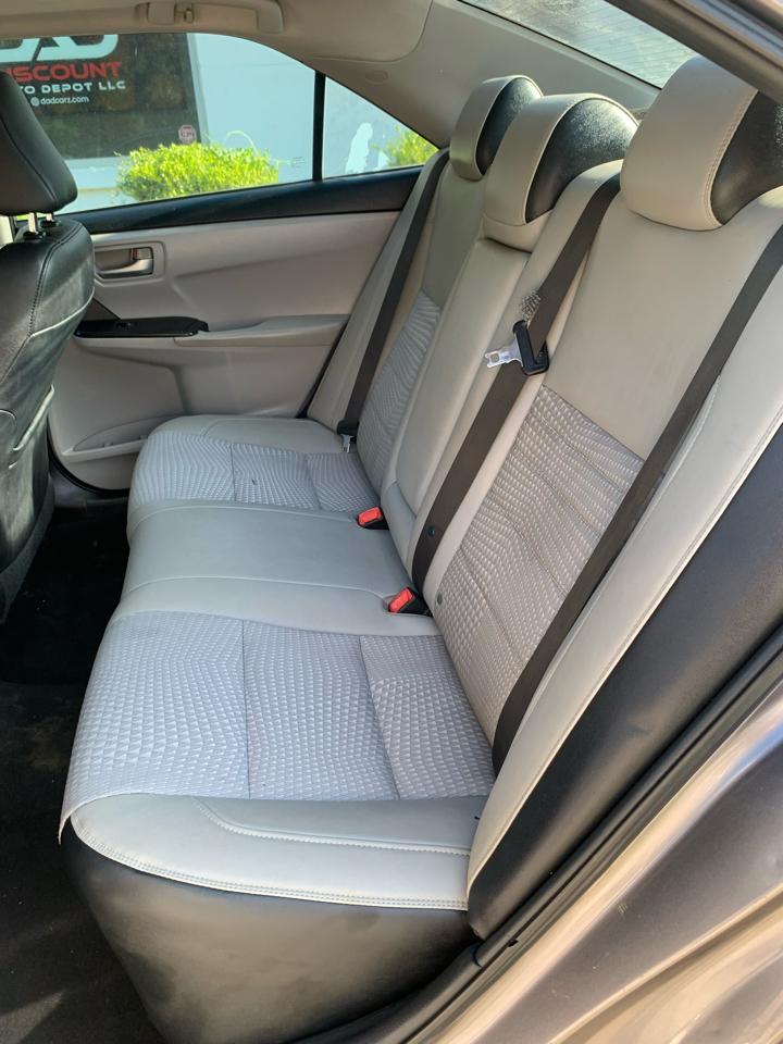 Toyota Camry 4dr Sdn I4 Auto XLE (Natl) 2015