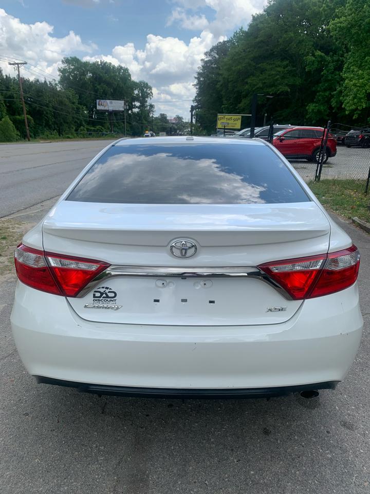 Toyota Camry 4dr Sdn I4 Auto XLE (Natl) 2015