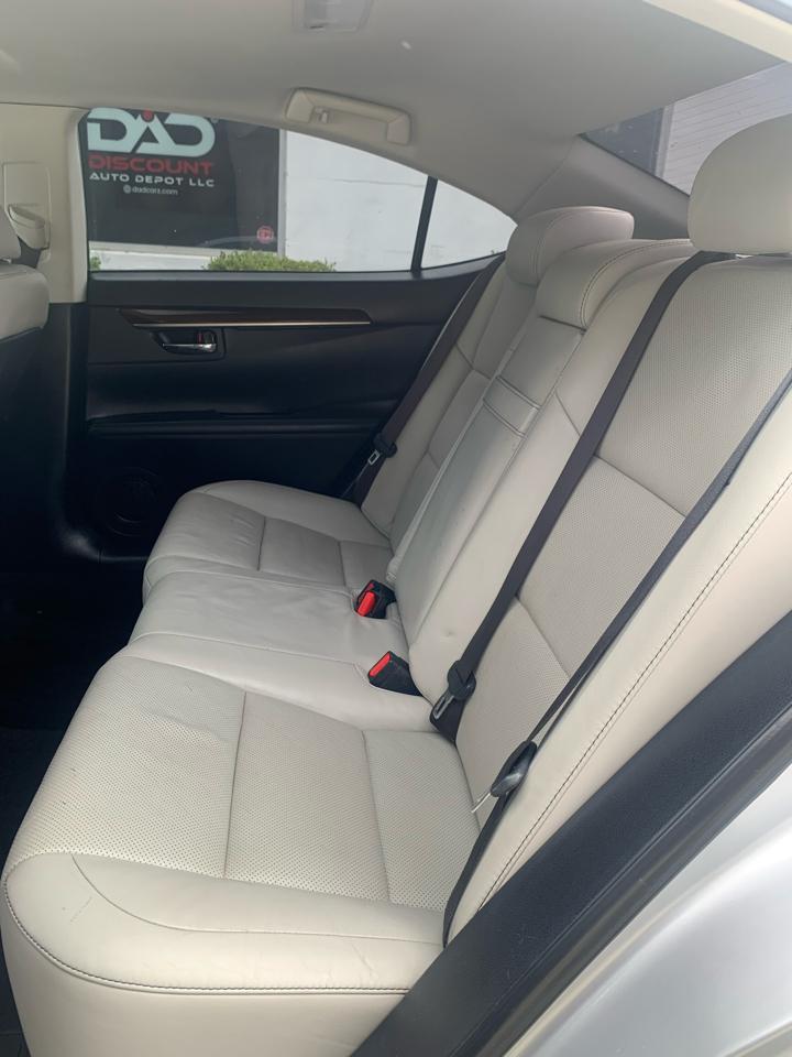 Lexus ES 350 4dr Sdn 2014