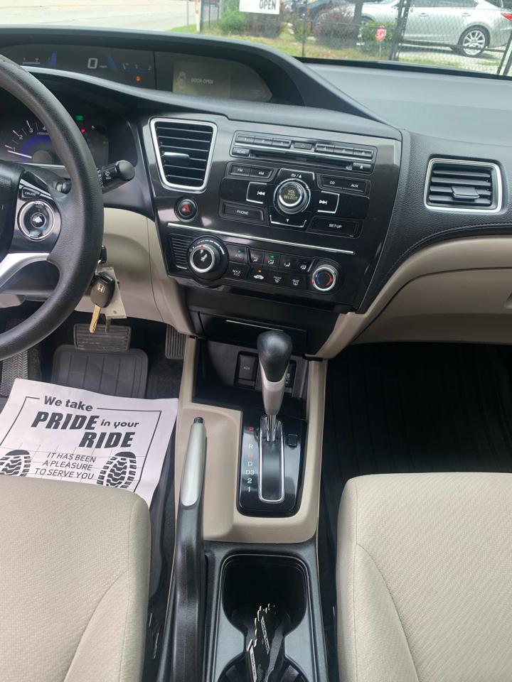 Honda Civic Sdn 4dr Auto LX 2013