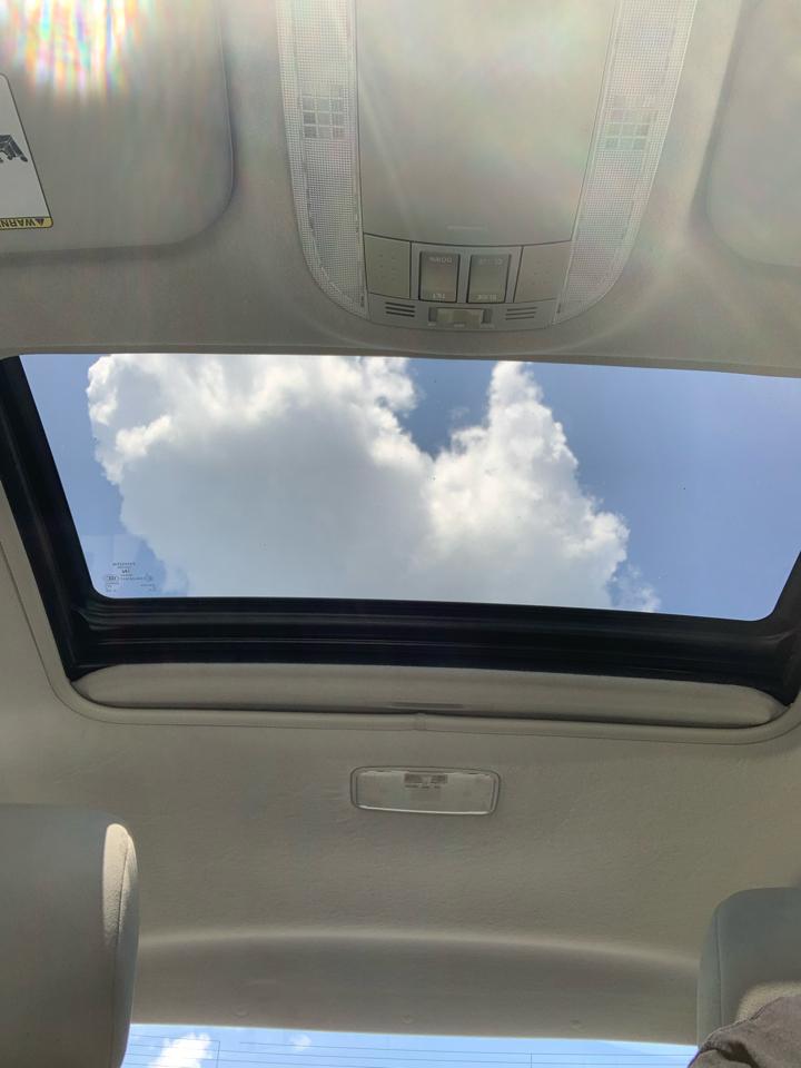 Toyota Corolla 4dr Sdn Auto LE (Natl) 2012