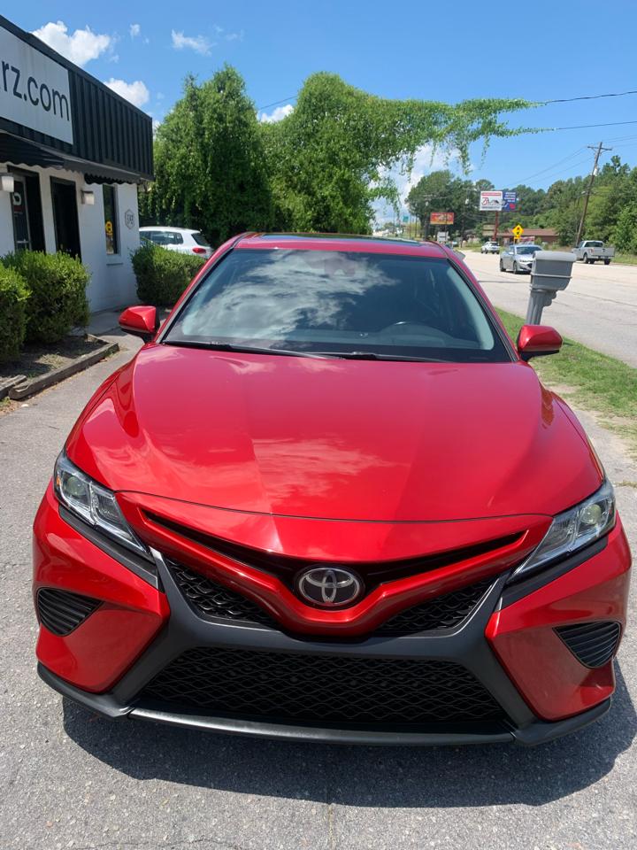 Toyota Camry SE Auto (Natl) 2020