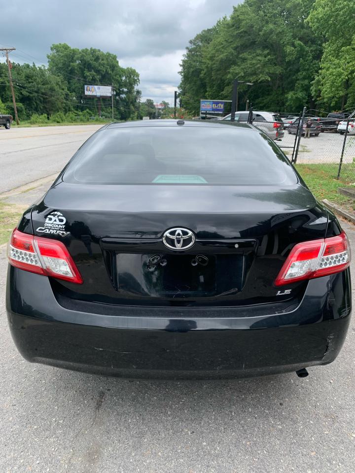 Toyota Camry 4dr Sdn I4 Man LE (Natl) 2011
