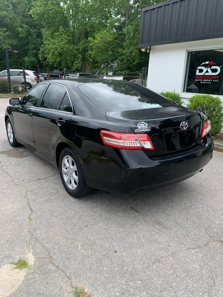 Toyota Camry 4dr Sdn I4 Man LE (Natl) 2011