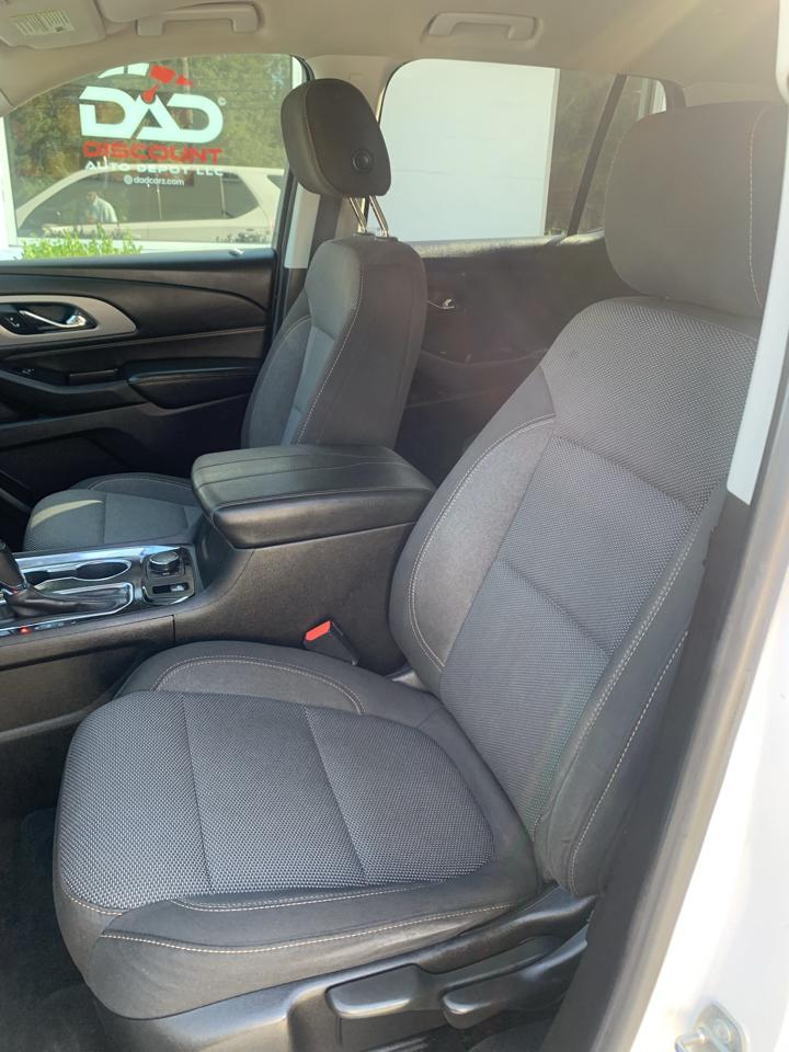 Chevrolet Traverse FWD 4dr LS w/1LS 2019